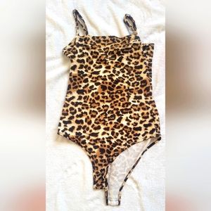 💥PRICE DROP💥LEOPARD PRINT BODYSUIT